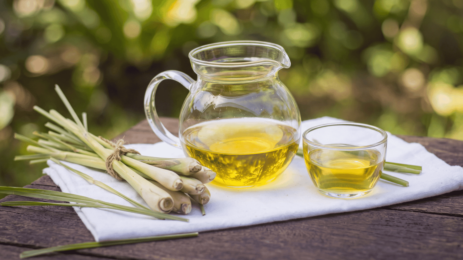 Illustrative lemongrass oil image